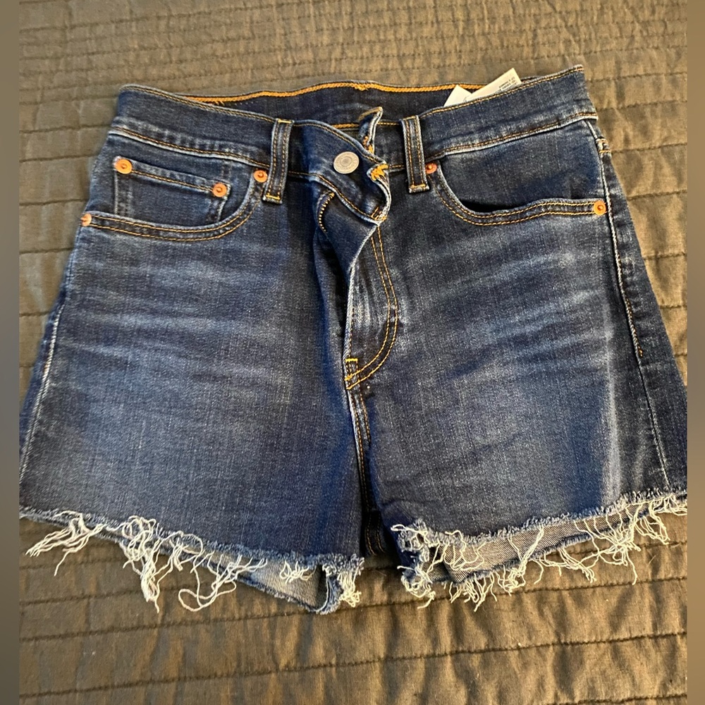 Levi Strauss hi rise cutoff denim shorts size W28